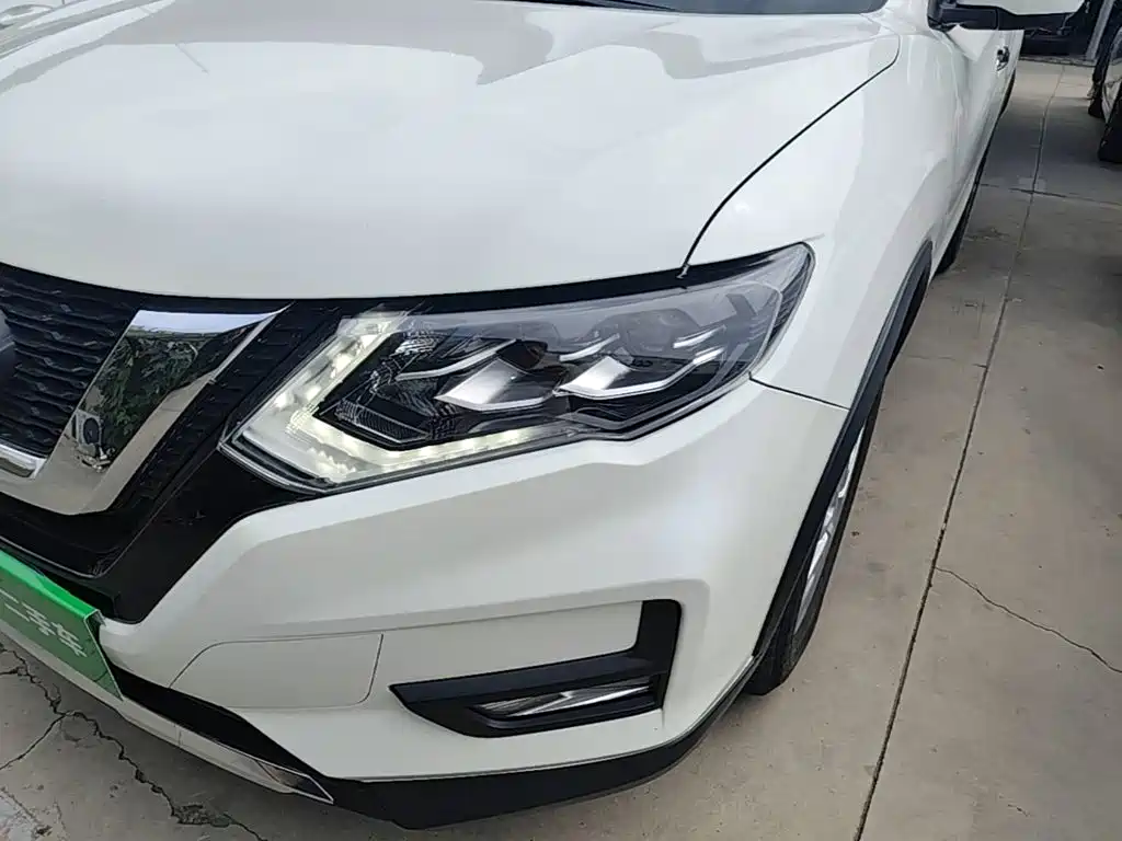 Nissan X-Trail — миниатюра 24