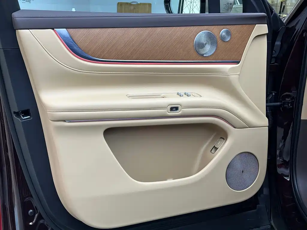 AITO ASK THE WORLD M9