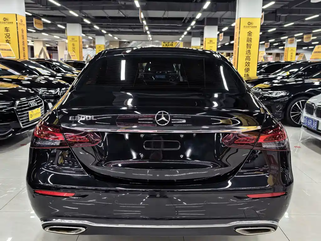 Mercedes-Benz E-Class — миниатюра 14