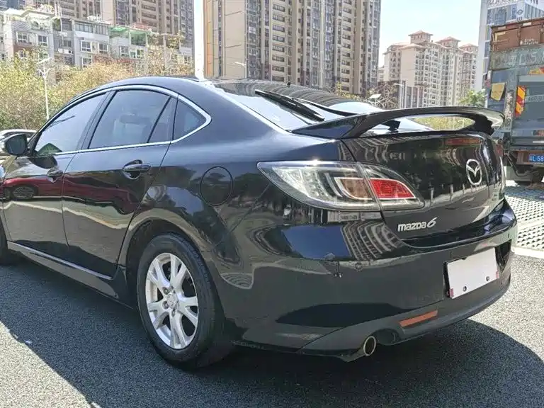 Mazda Ruiyi 2012 2.0L AT Elite