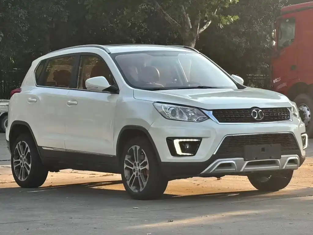 BAIC Senova X35 — миниатюра 3
