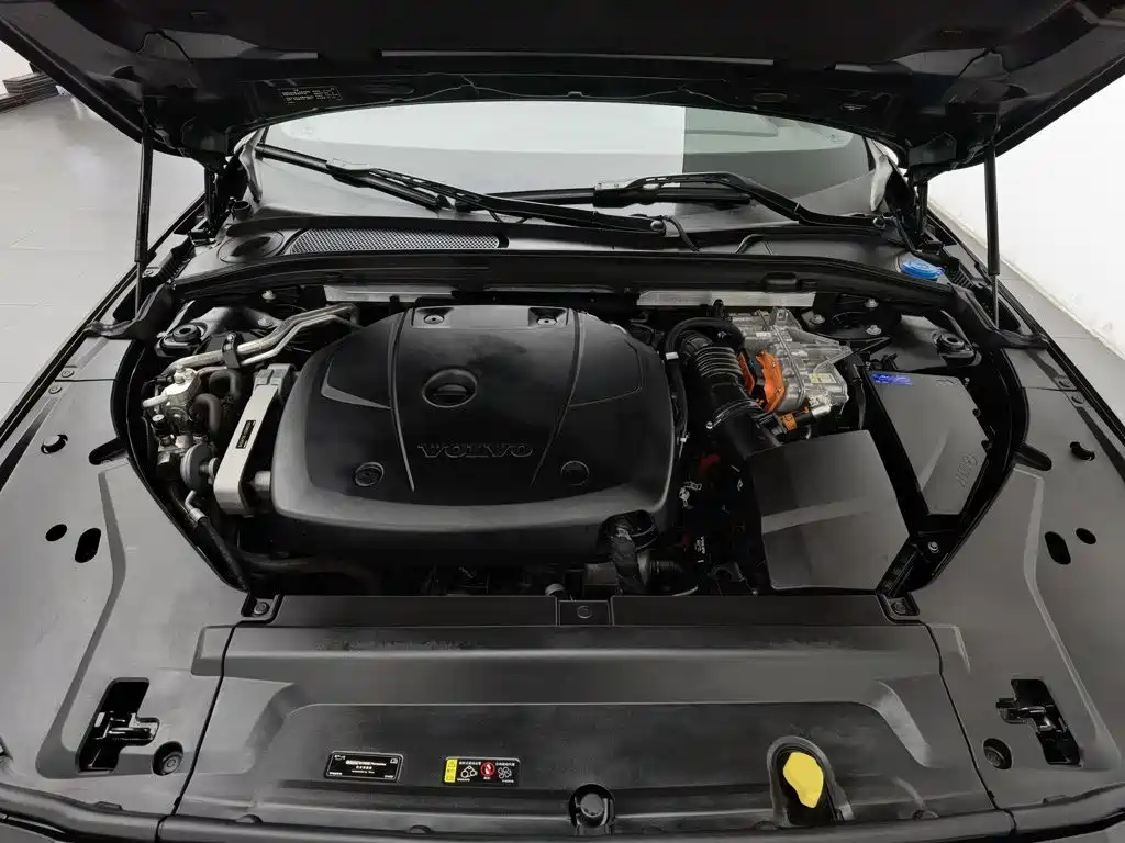 Volvo S90 PHEV — миниатюра 6