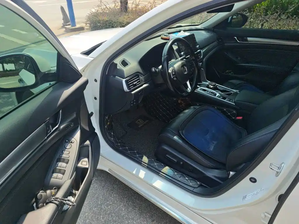 Honda Accord — миниатюра 14