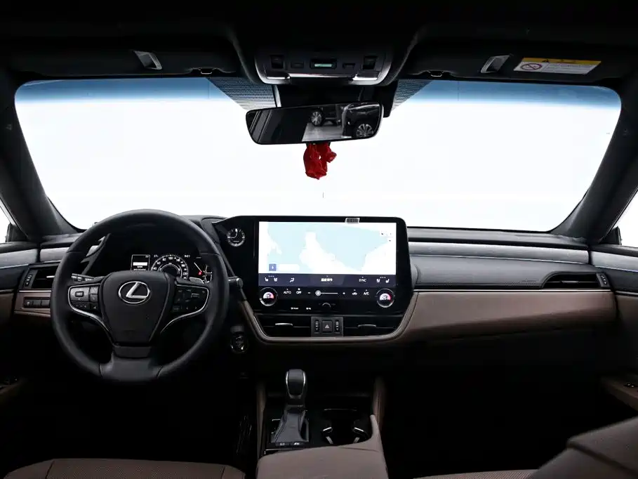 Lexus ES 2025 300h Premium