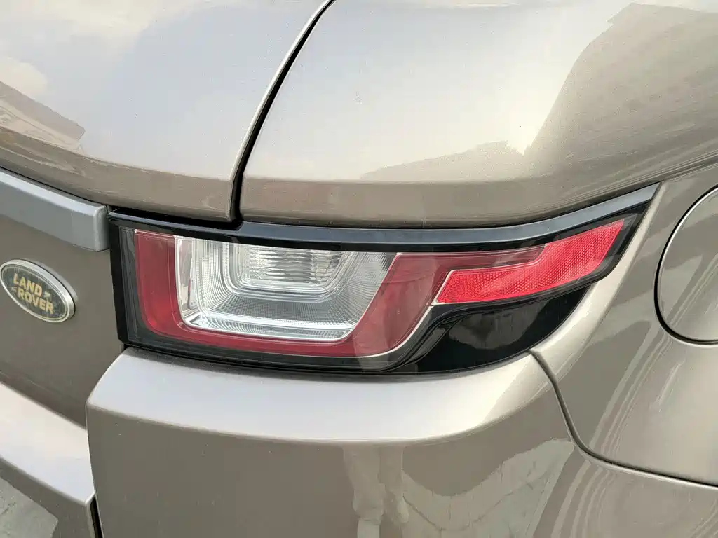 Land Rover Evoque — миниатюра 17