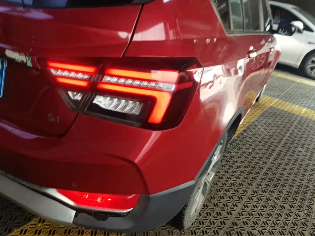 Geely Vision S1 — миниатюра 8