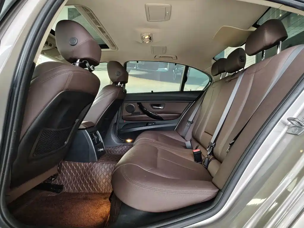 BMW 3 Series — миниатюра 12