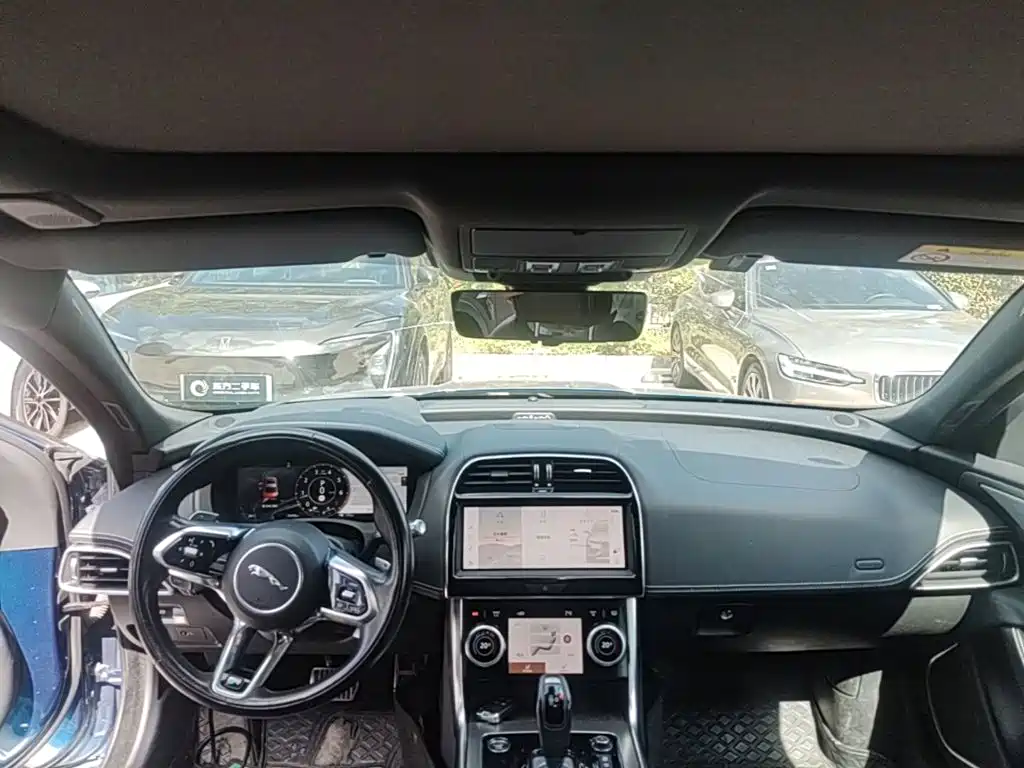 Jaguar XEL — миниатюра 18