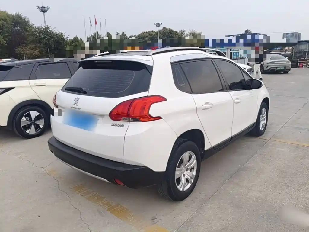 Peugeot 2008 — миниатюра 7
