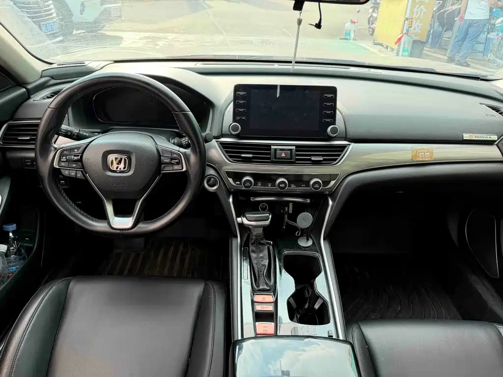 Honda Accord — миниатюра 9