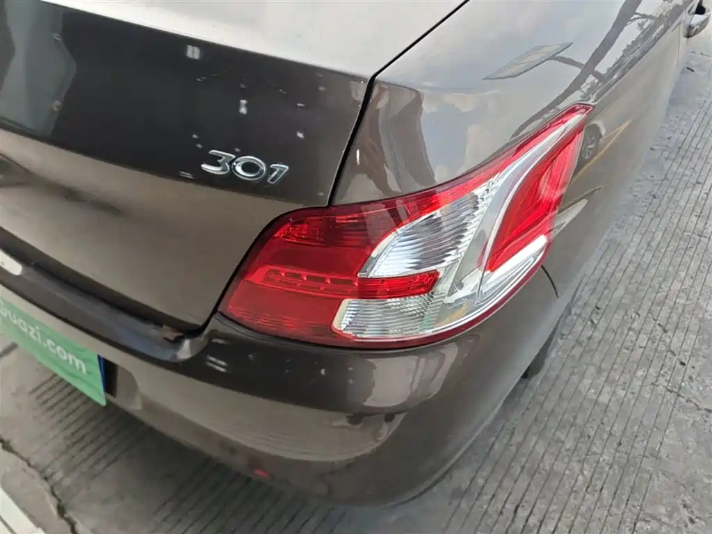 Peugeot 301 2014 1.6L MT Luxury