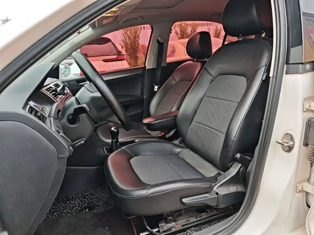 Volkswagen Santana — миниатюра 15