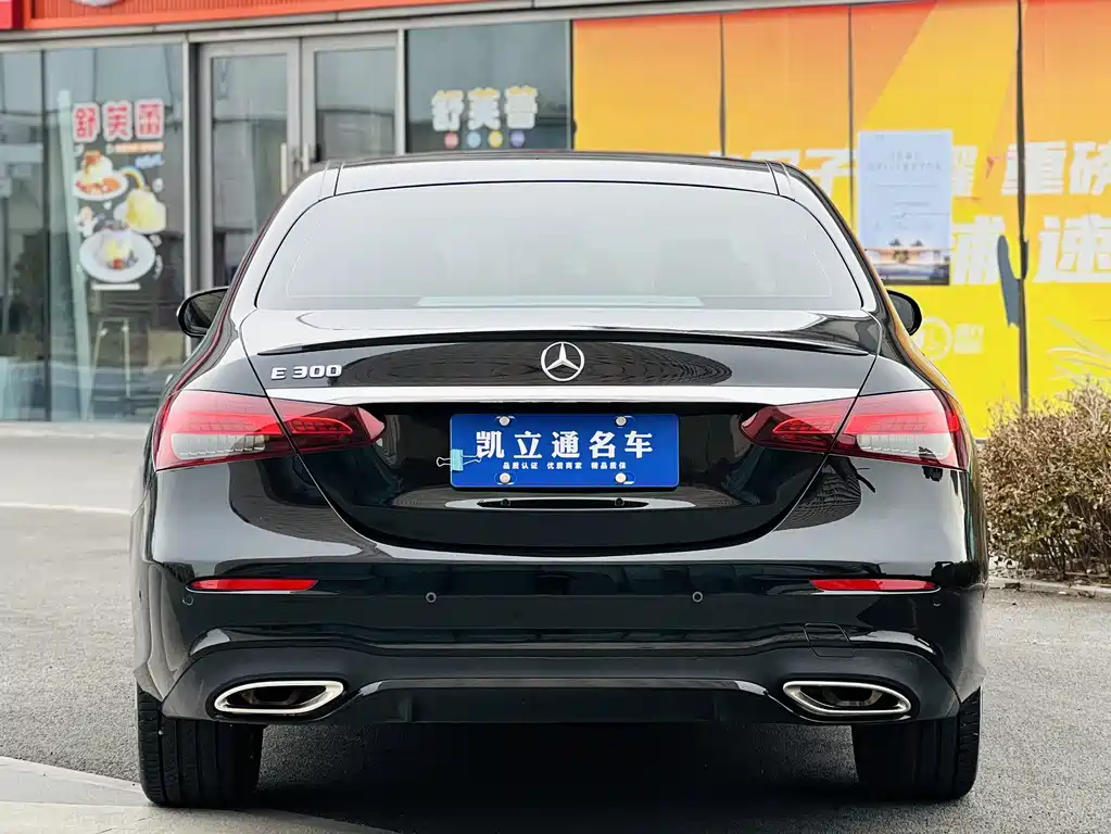 MERCEDES-BENZ E CLASS