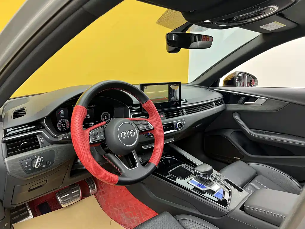 Audi A4L 2023 40 TFSI Luxury