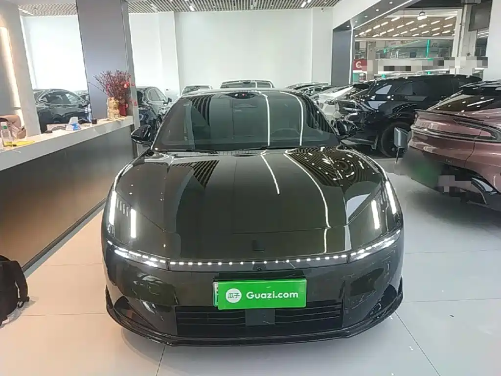 Lynk & Co 10 — миниатюра 3
