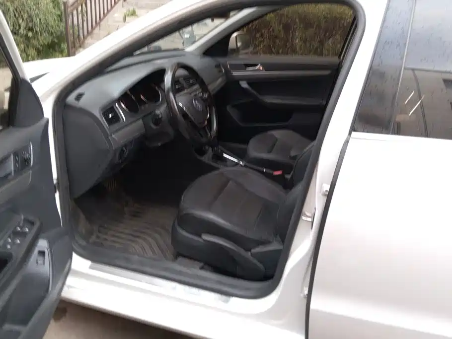 Volkswagen Lavida — миниатюра 9