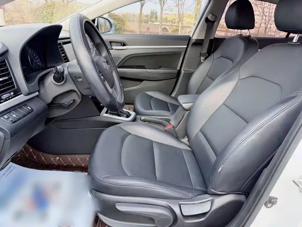 Hyundai Elantra — миниатюра 8