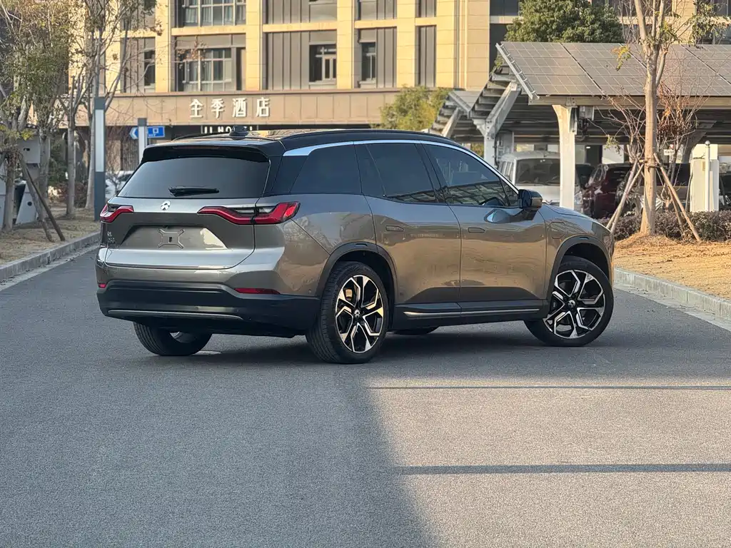 NIO NIO ES8
