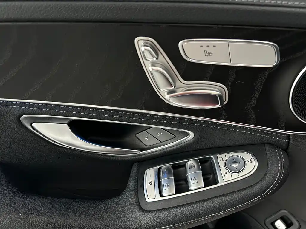 Mercedes-Benz C-Class — миниатюра 14