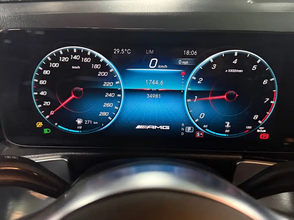 Mercedes-Benz GLB AMG — миниатюра 8