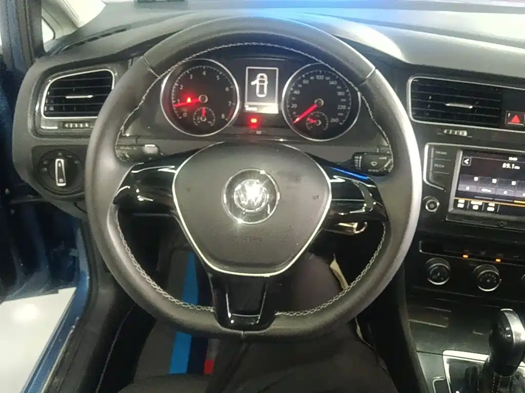 Volkswagen Golf — миниатюра 11