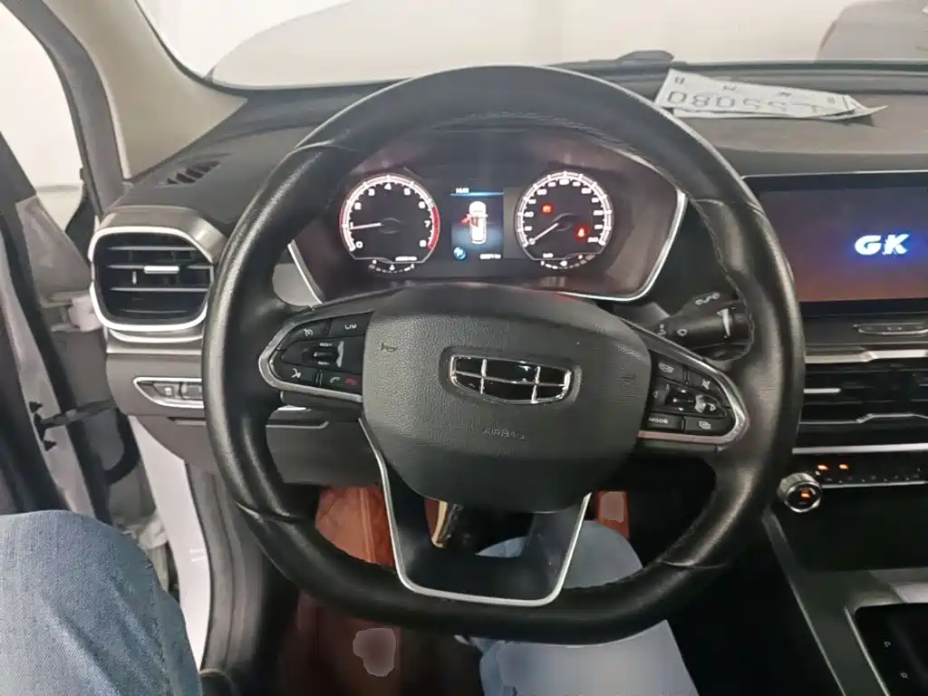 Geely Binyue — миниатюра 11
