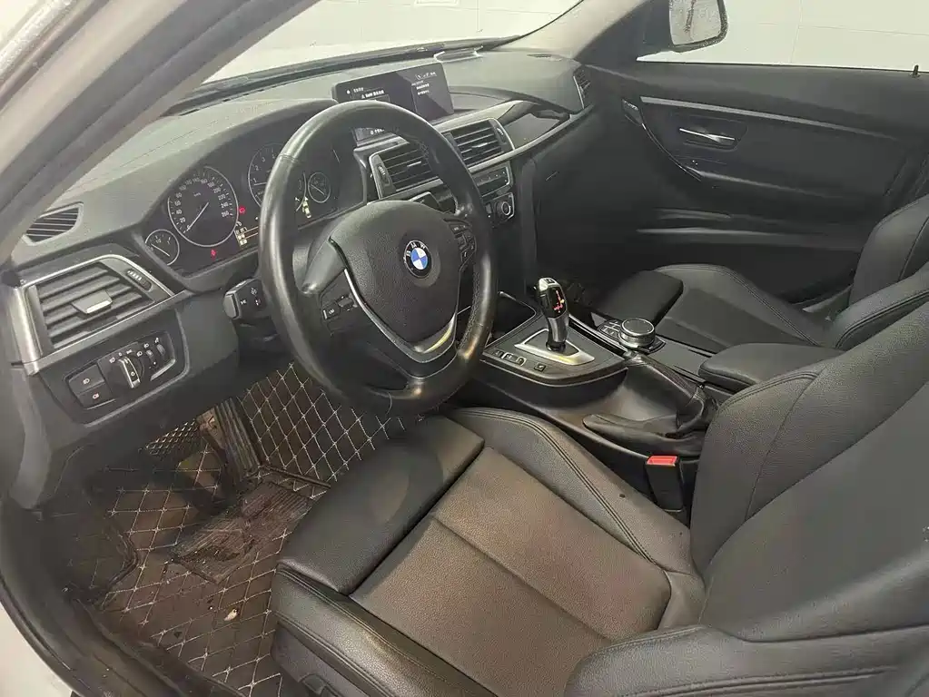 BMW 3 Series — миниатюра 10