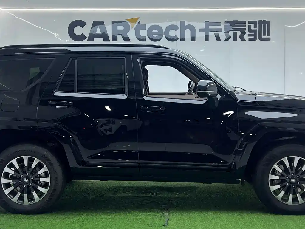 TANK TANK 700 NEW ENERGY