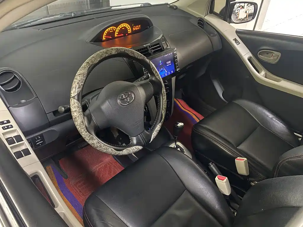 Toyota Yaris — миниатюра 4