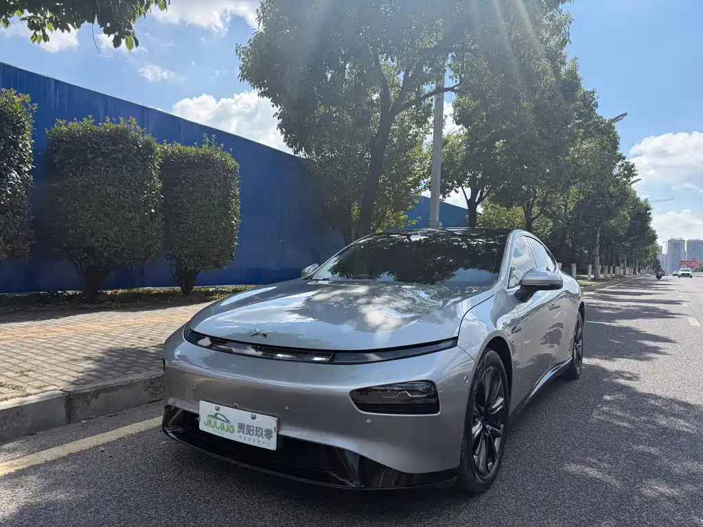 XPeng P7 — миниатюра 2