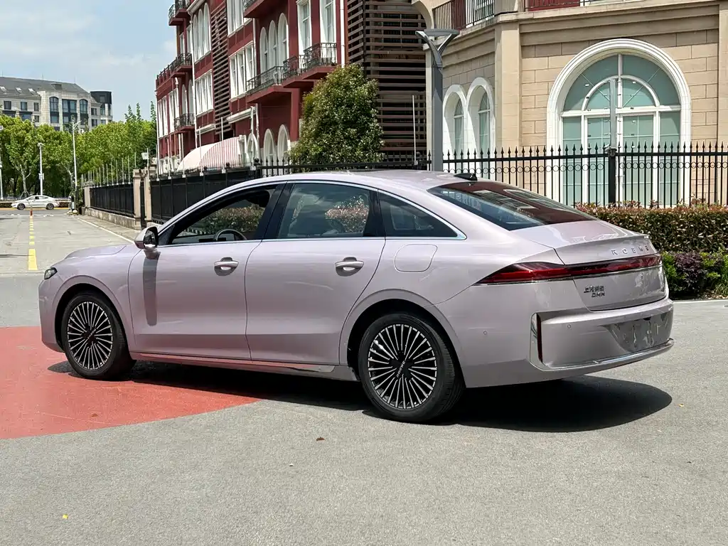 Roewe M7 DMH 2025 160km Premium