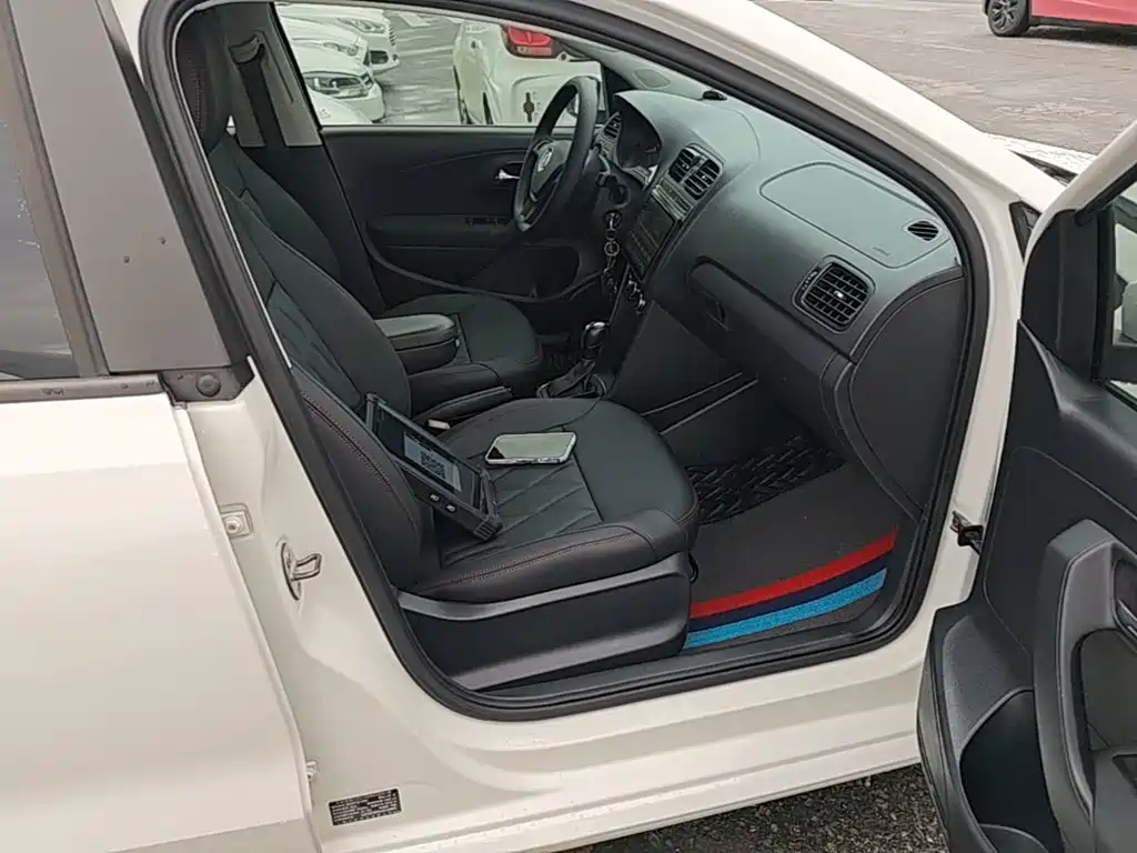 Volkswagen Polo — миниатюра 25