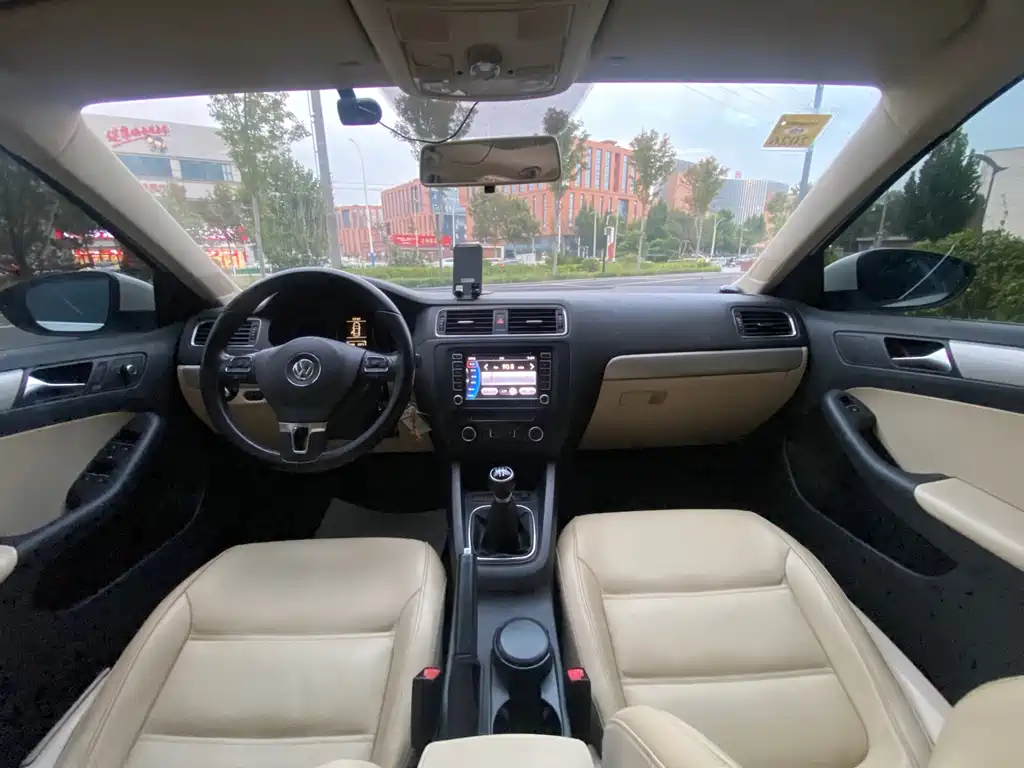 Volkswagen Sagitar — миниатюра 5