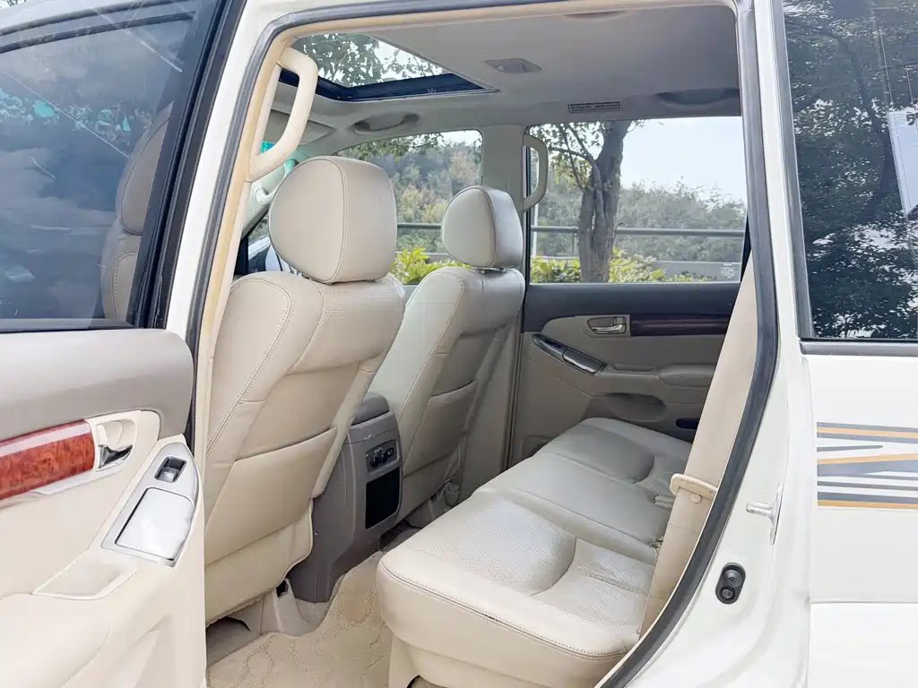 Toyota Prado (Import) — миниатюра 7