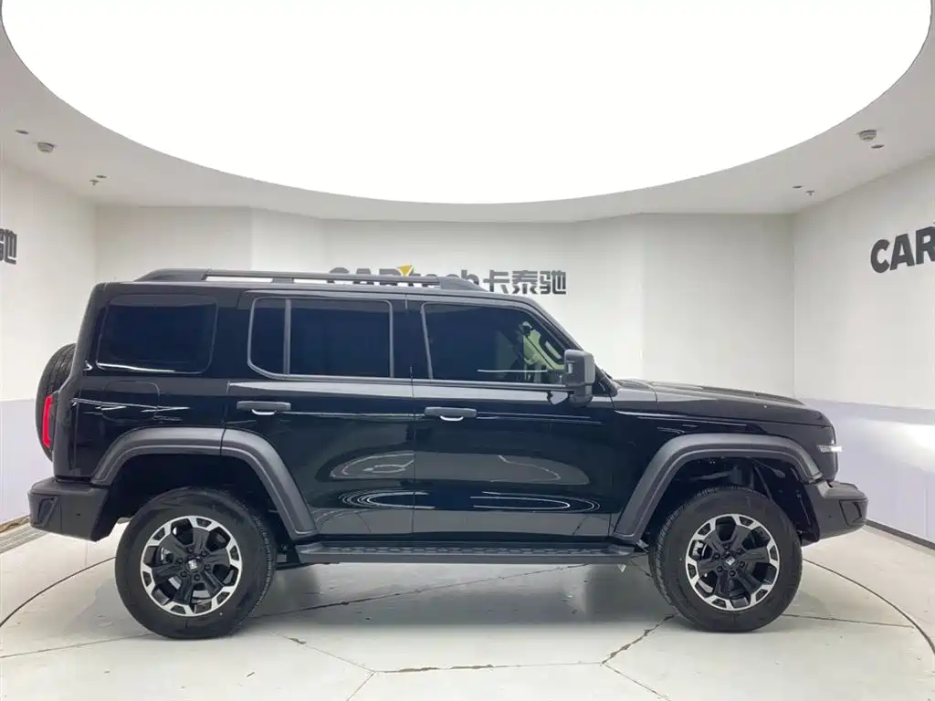 TANK TANK 300 NEW ENERGY