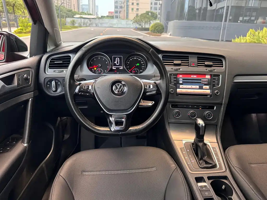 Volkswagen Golf — миниатюра 8