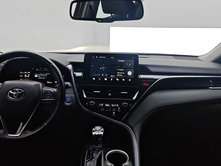 Toyota Camry — миниатюра 13