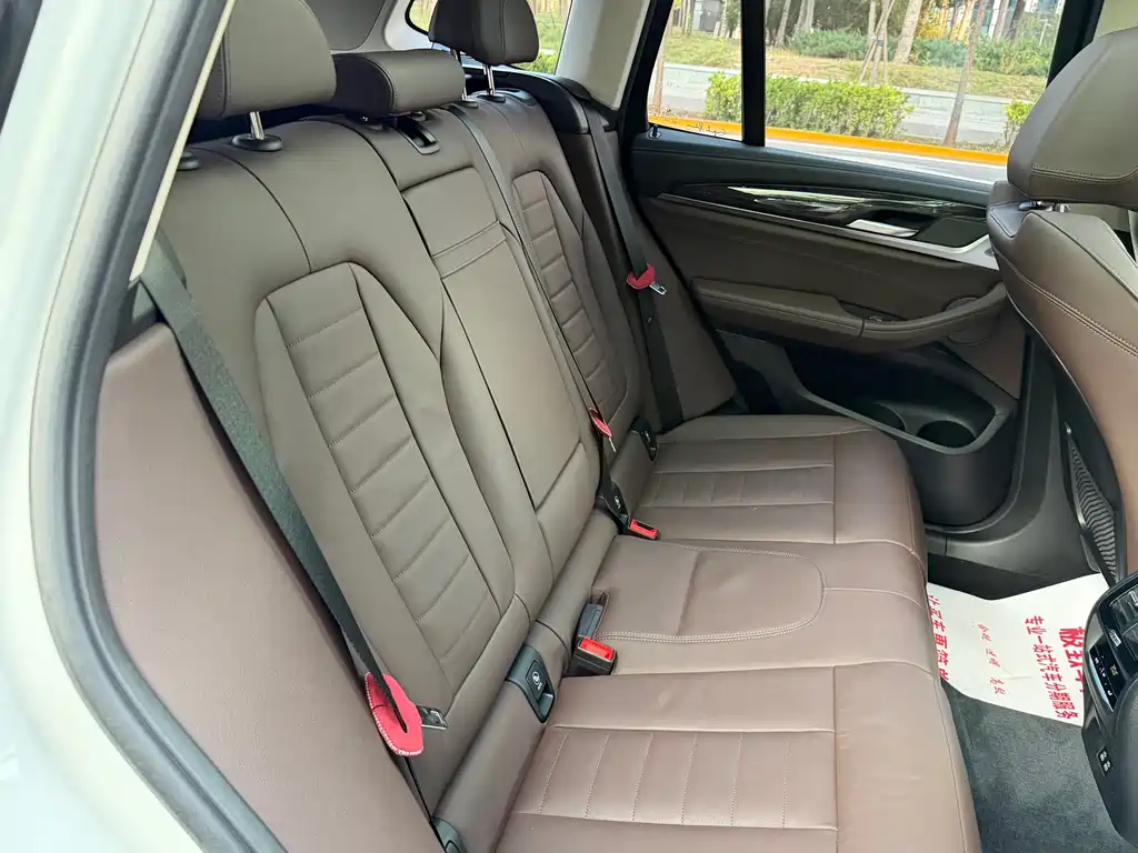 BMW X3 — миниатюра 28