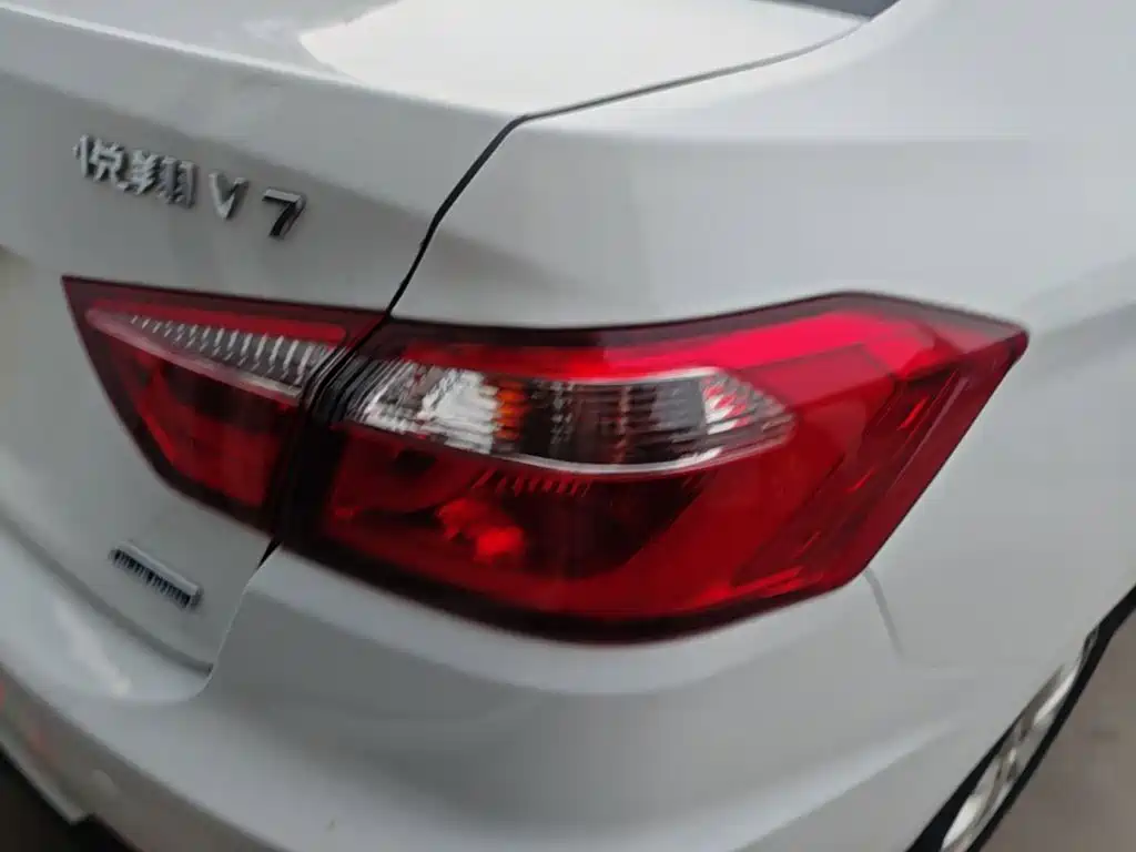 Changan V7 — миниатюра 8