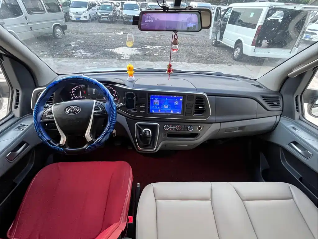 MAXUS V80 — миниатюра 8