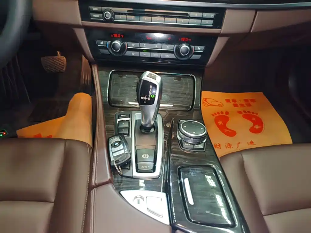 BMW 5 Series — миниатюра 14