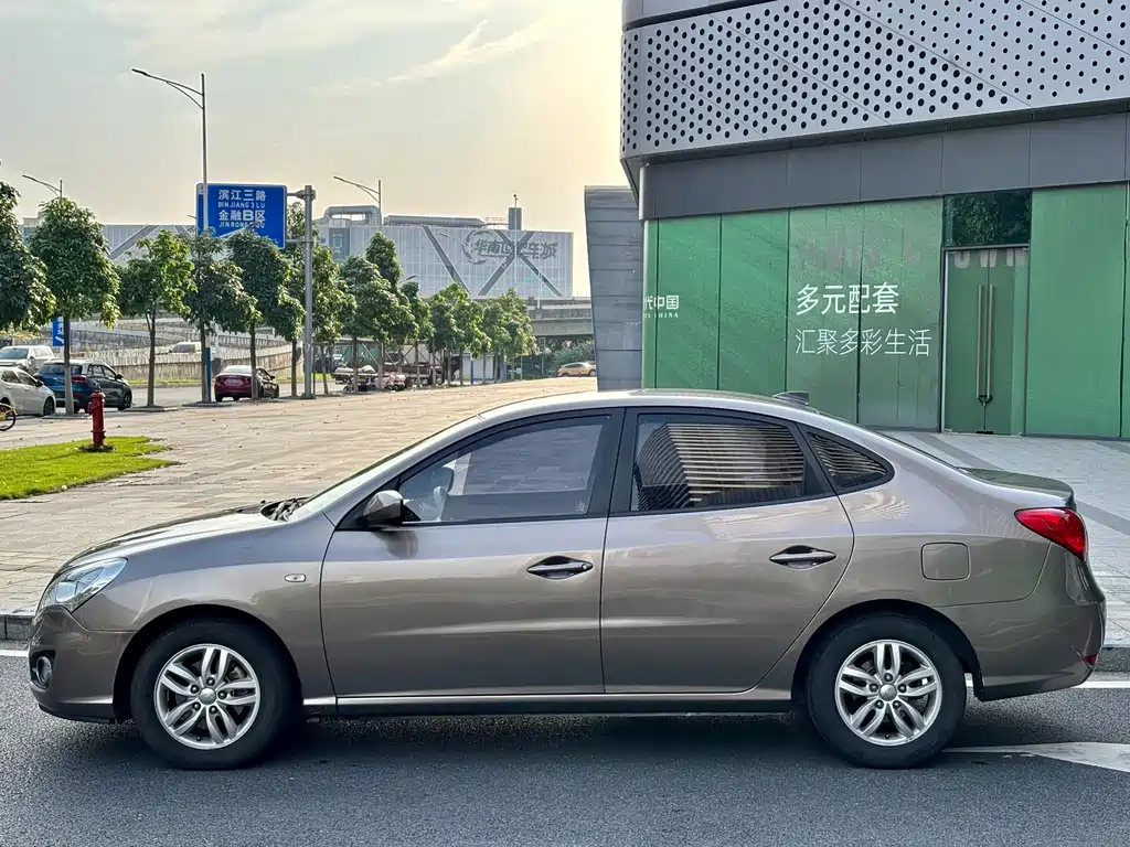 Hyundai Elantra 2011 1.6L AT Comfort