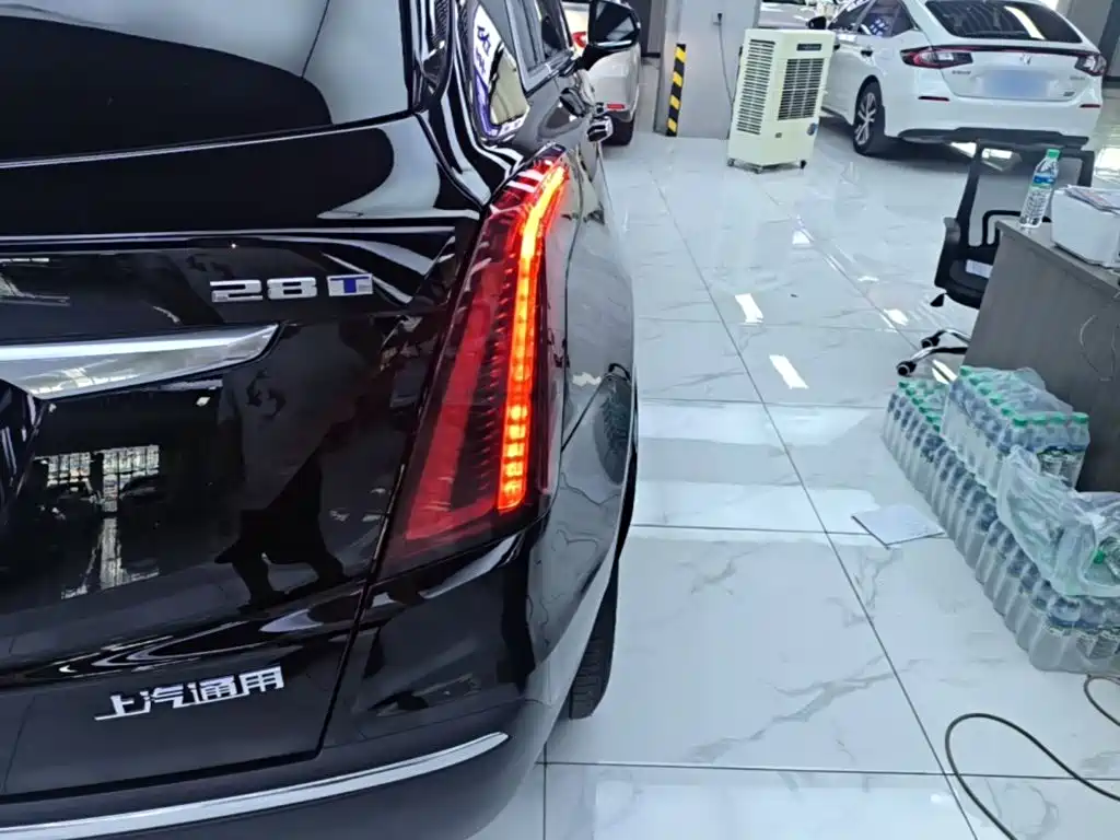 Cadillac XT5 — миниатюра 8