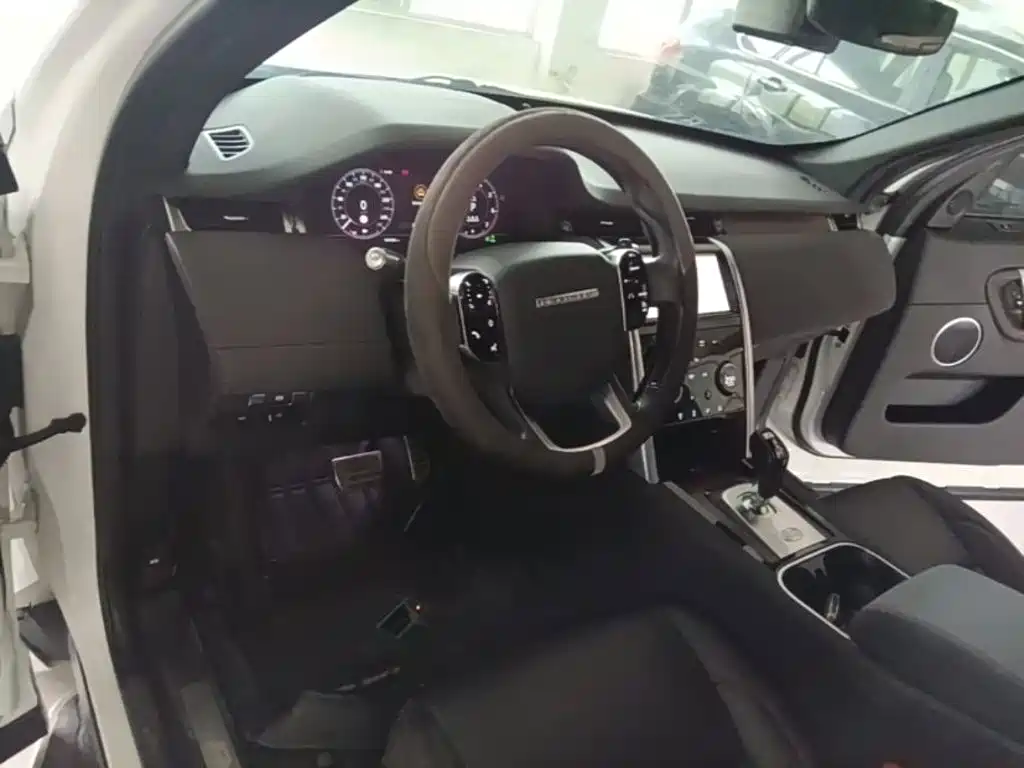 Land Rover Discovery Sport — миниатюра 10