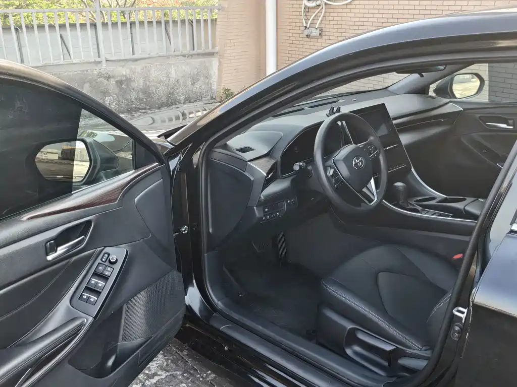 Toyota Avalon — миниатюра 5