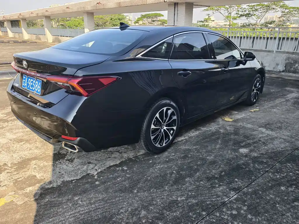 Toyota Avalon — миниатюра 12