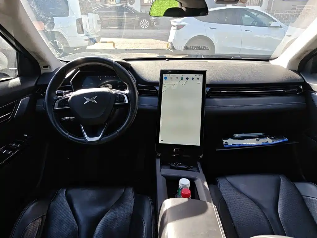 XPeng G3 — миниатюра 10