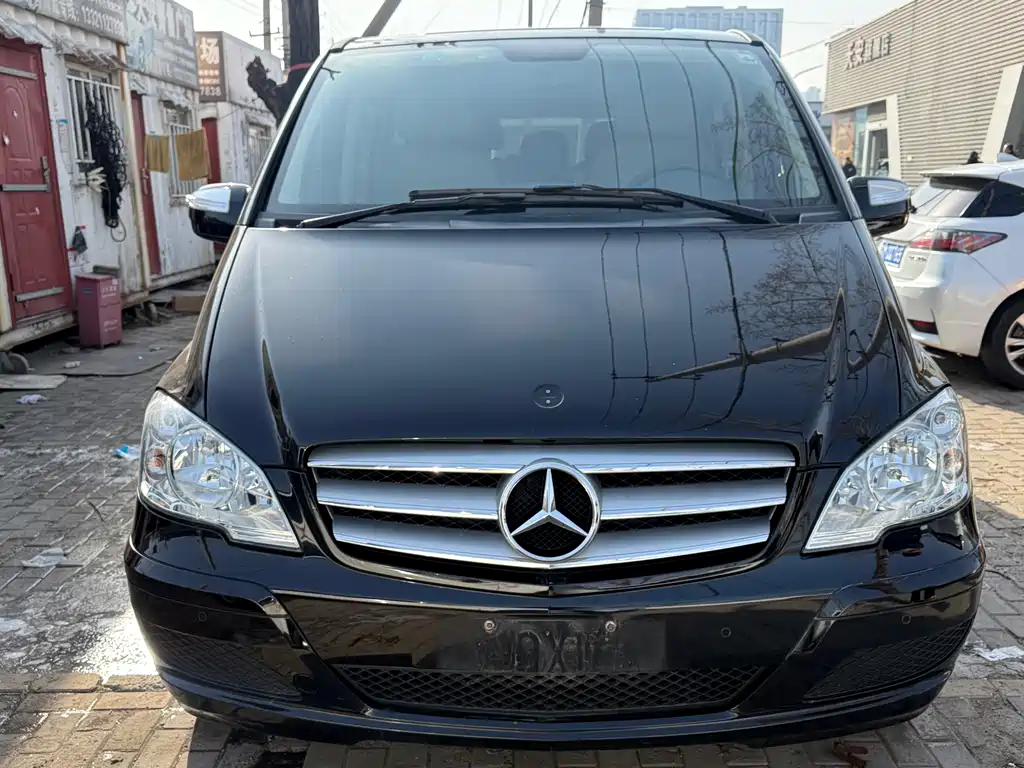 MERCEDES-BENZ VIANO