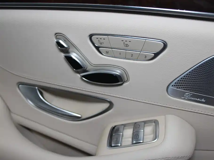 Mercedes-Benz S-Class — миниатюра 12