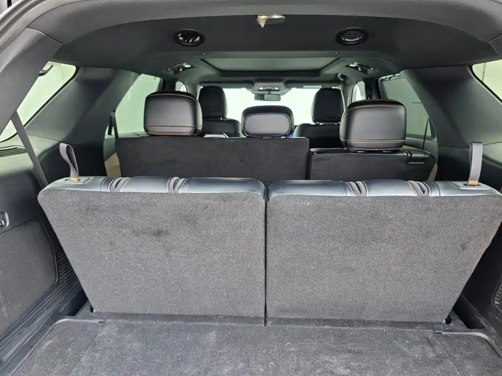Ford Explorer — миниатюра 10